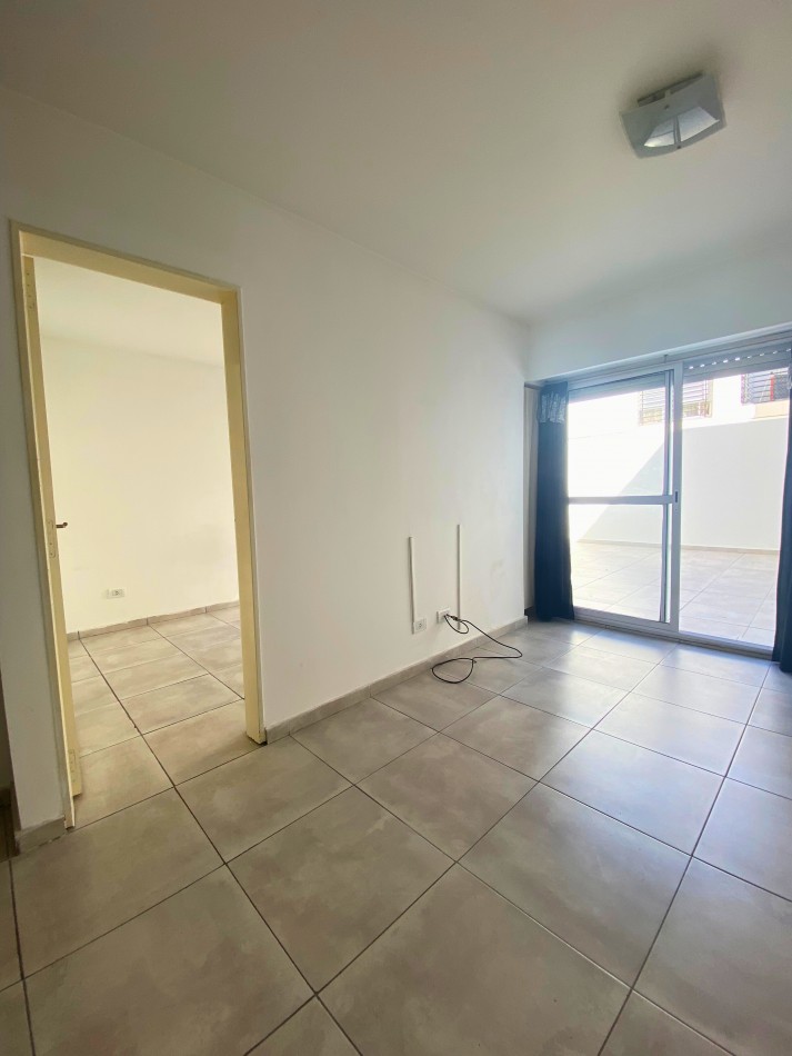 Venta | Departamento con Enorme Patio Privado | Italia 1546