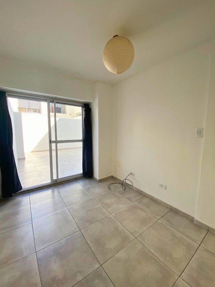 Venta | Departamento con Enorme Patio Privado | Italia 1546