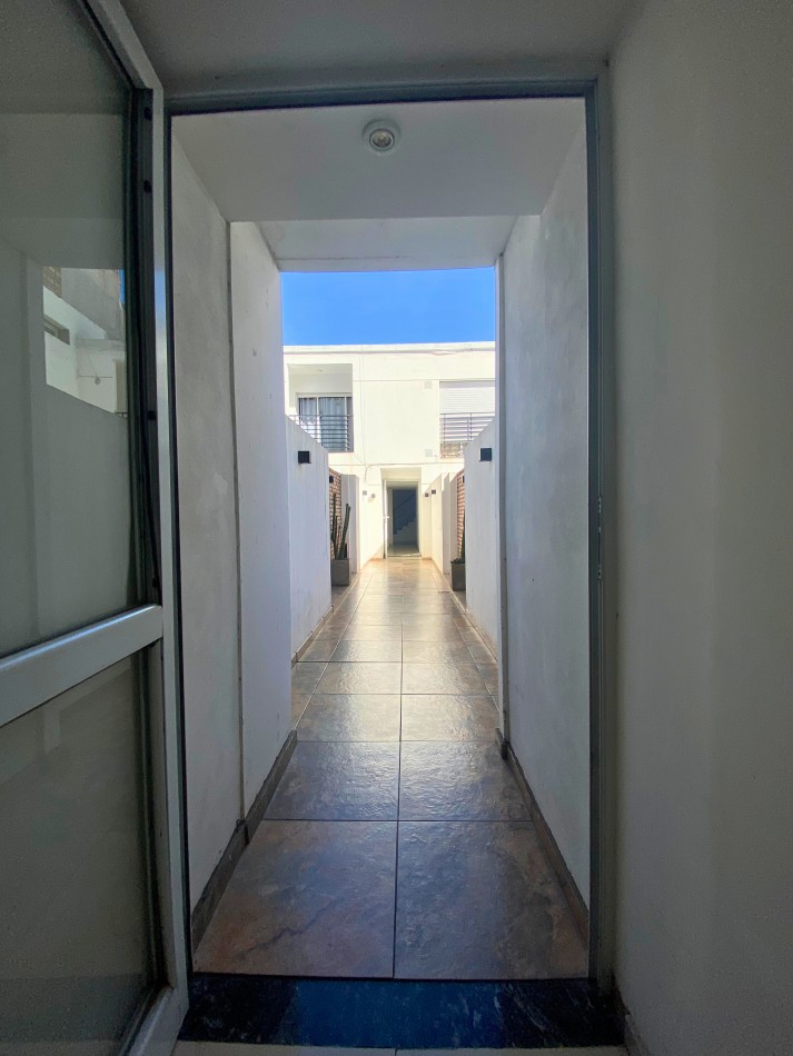 Venta | Departamento con Enorme Patio Privado | Italia 1546
