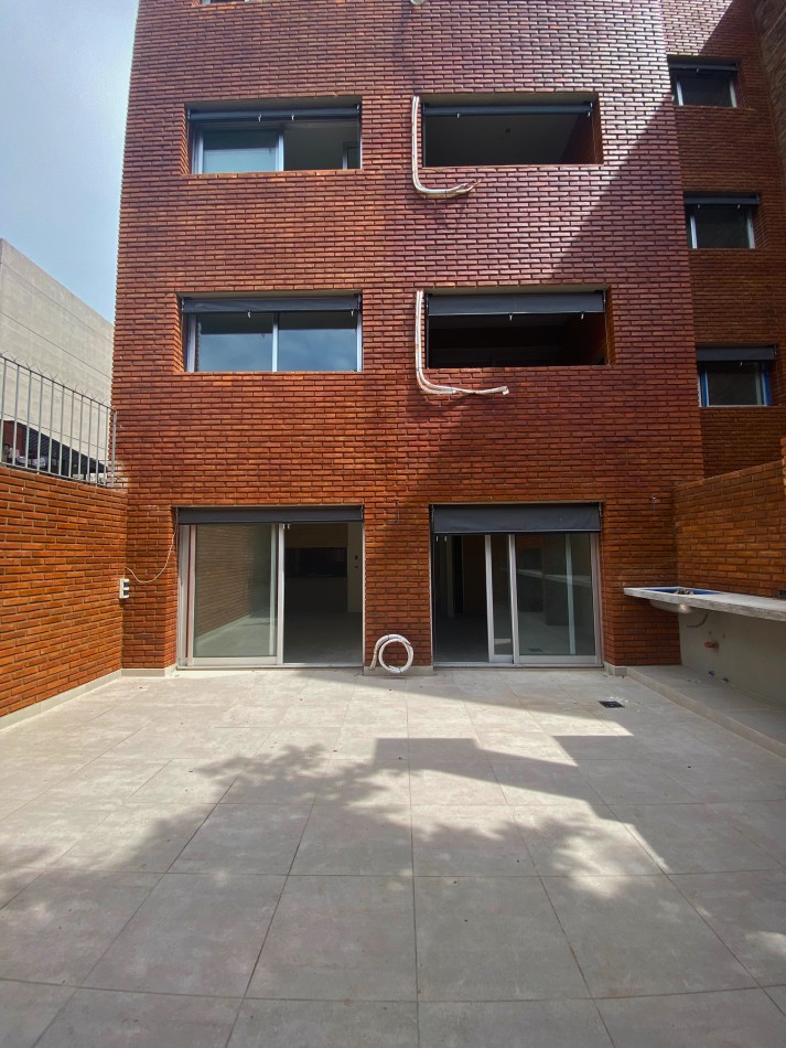 Venta | Departamento 1 Dormitorio con Enorme Patio Exclusivo con Parrillero | Ov Lagos 1269