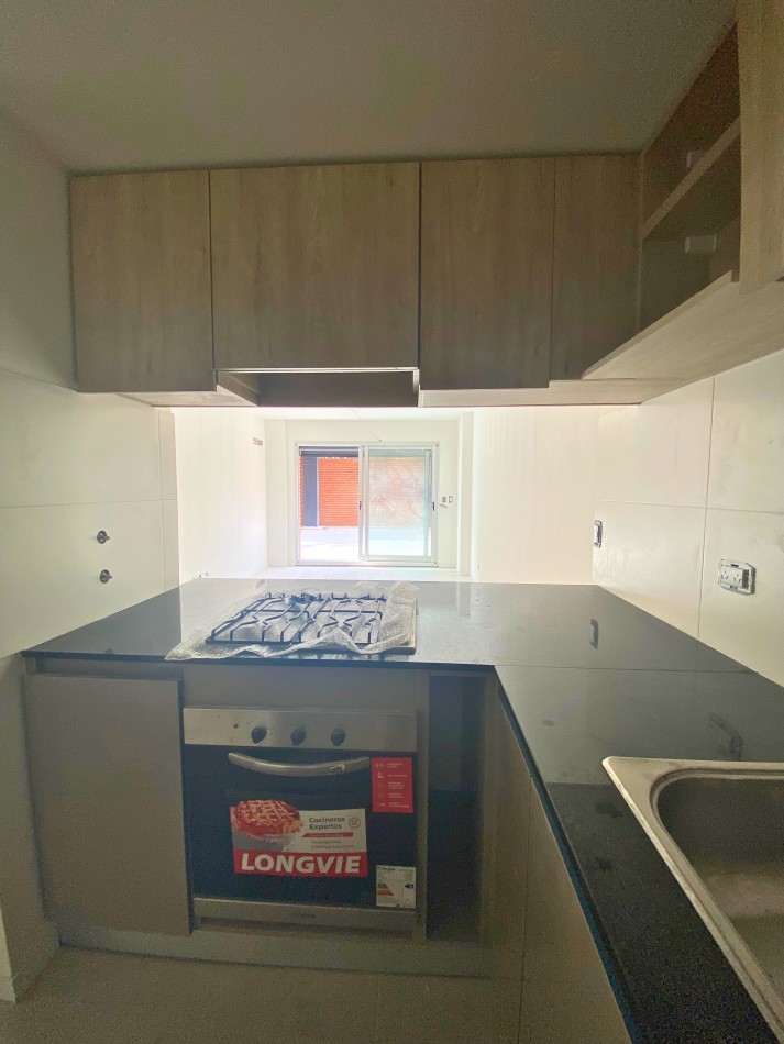 Venta | Departamento 1 Dormitorio con Enorme Patio Exclusivo con Parrillero | Ov Lagos 1269