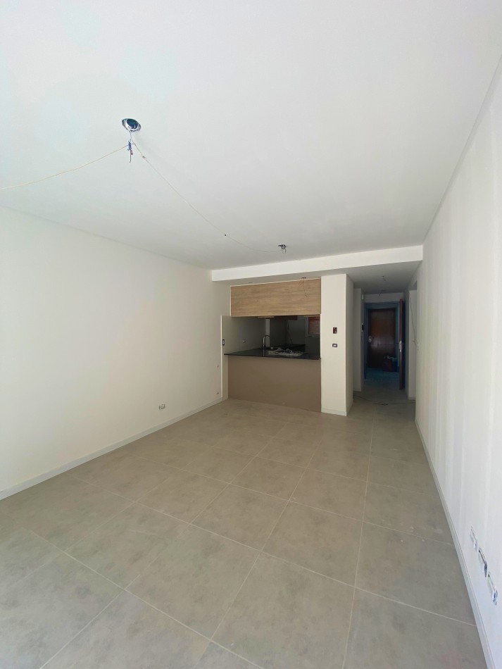 Venta | Departamento 1 Dormitorio con Enorme Patio Exclusivo con Parrillero | Ov Lagos 1269