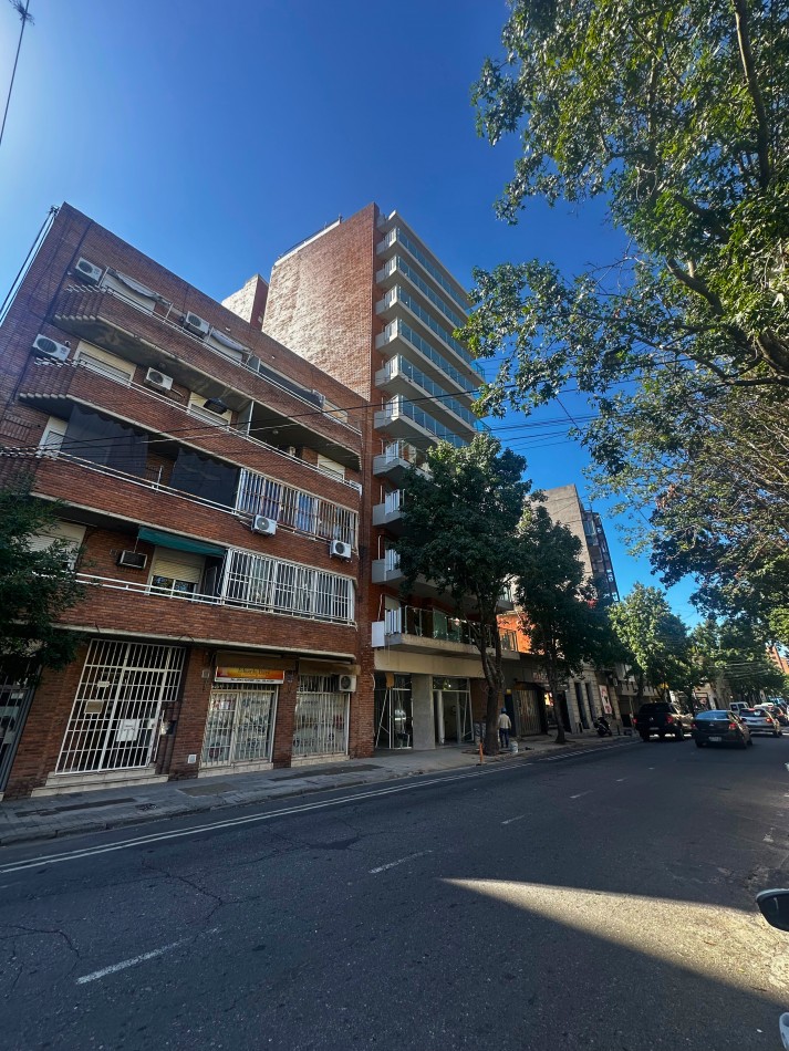 Venta | Departamento 1 Dormitorio con Enorme Patio Exclusivo con Parrillero | Ov Lagos 1269