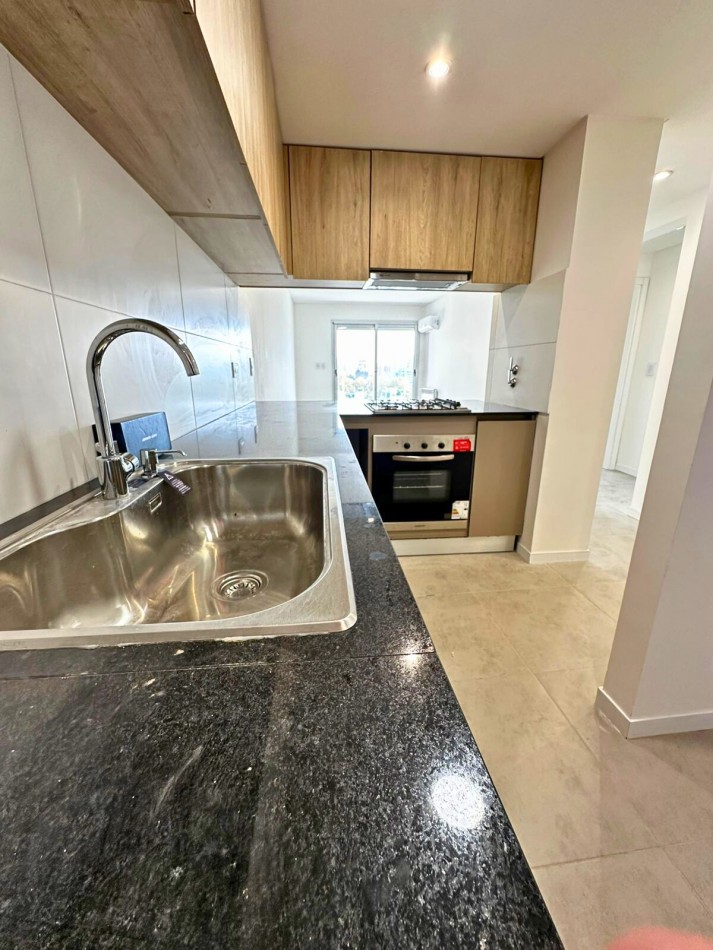 Alquiler | 1 Dormitorio con balcon al frente | Ov Lagos 1269