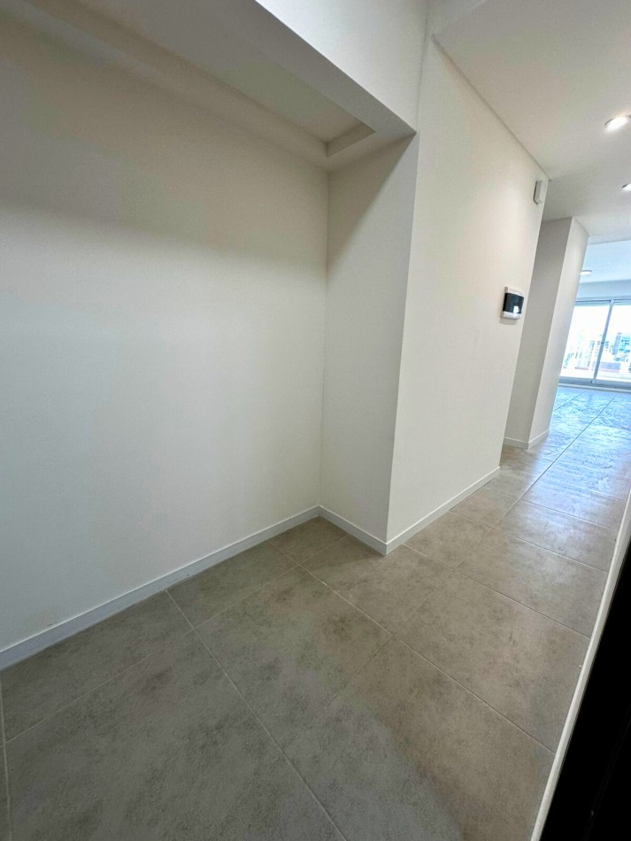 Alquiler | 1 Dormitorio con balcon al frente | Ov Lagos 1269