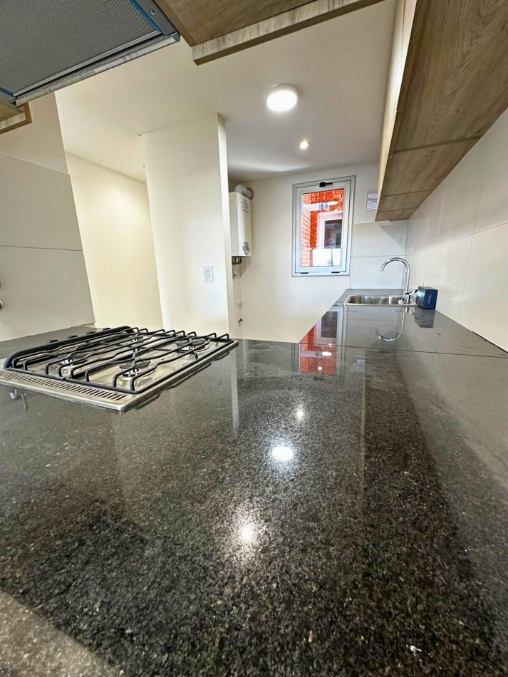 Alquiler | 1 Dormitorio con balcon al frente | Ov Lagos 1269