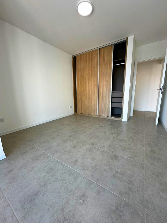 Alquiler | 1 Dormitorio con balcon al frente | Ov Lagos 1269