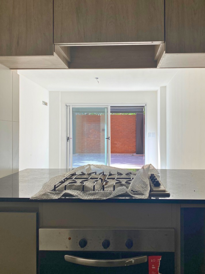 Venta | Departamento 1 Dormitorio con Enorme Patio Exclusivo con Parrillero | Ov Lagos 1269