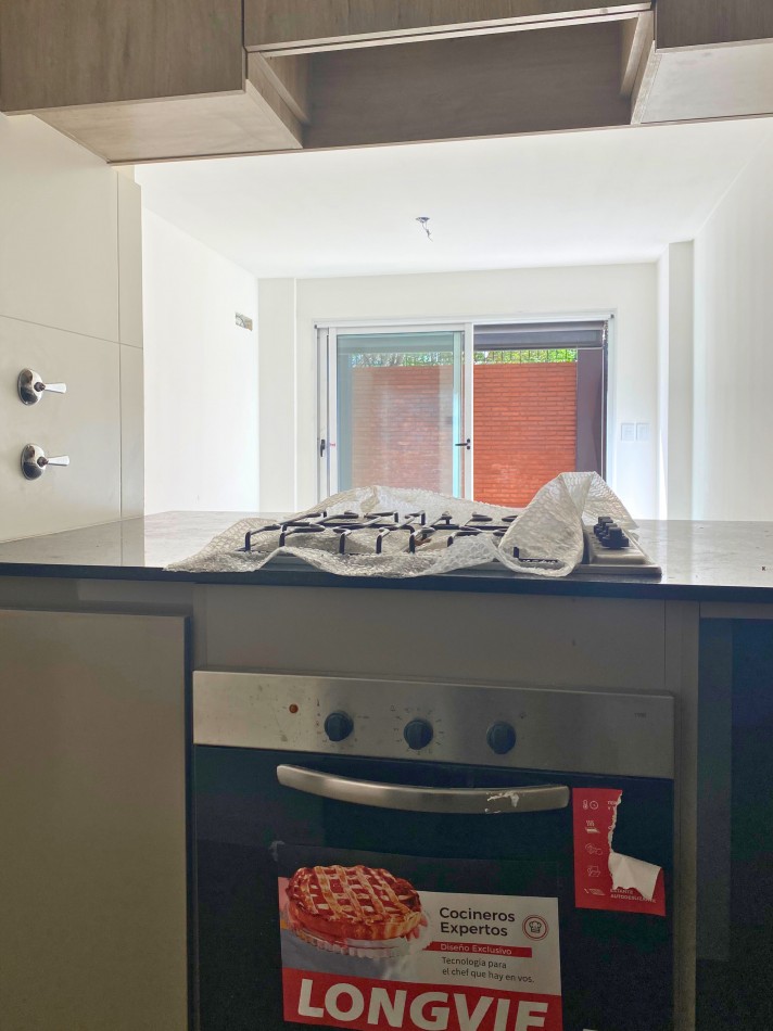 Venta | Departamento 1 Dormitorio con Enorme Patio Exclusivo con Parrillero | Ov Lagos 1269