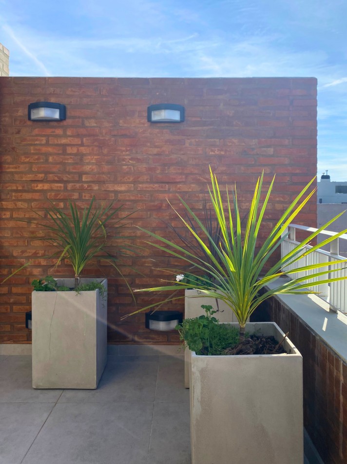Venta | Departamento 1 Dormitorio con Enorme Patio Exclusivo con Parrillero | Ov Lagos 1269