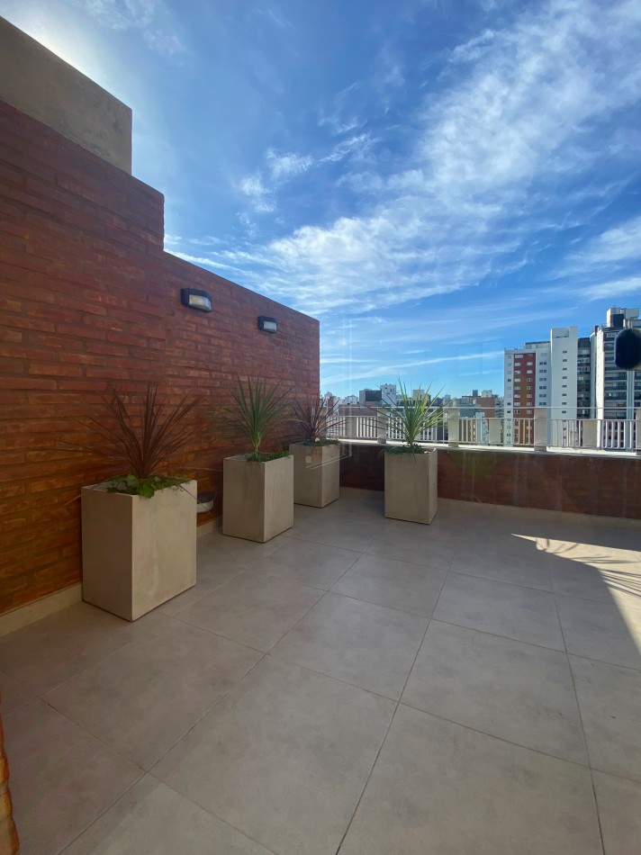 Venta | Departamento 1 Dormitorio con Enorme Patio Exclusivo con Parrillero | Ov Lagos 1269