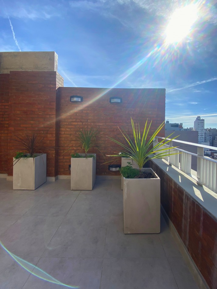 Venta | Departamento 1 Dormitorio con Enorme Patio Exclusivo con Parrillero | Ov Lagos 1269