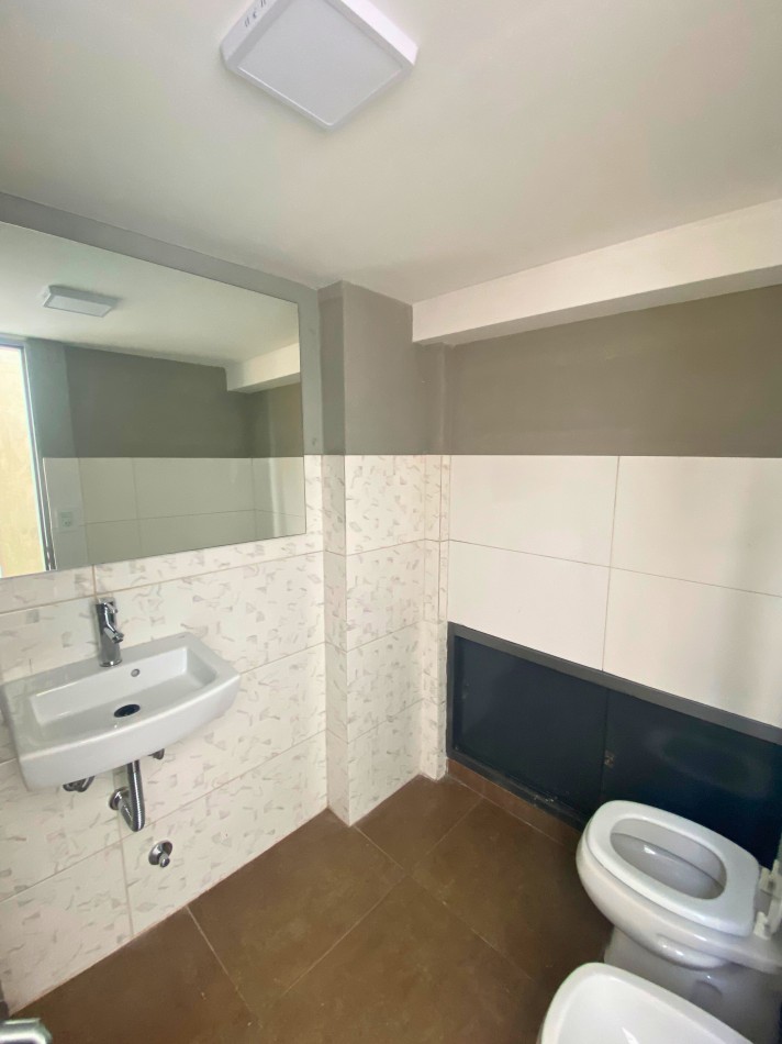 Venta | Departamento 1 Dormitorio con Enorme Patio Exclusivo con Parrillero | Ov Lagos 1269