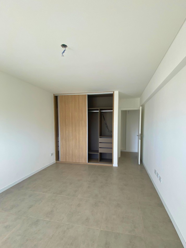Venta | Semipiso 2 Dormitorios con Balcon y Parrillero | Ov Lagos 1261