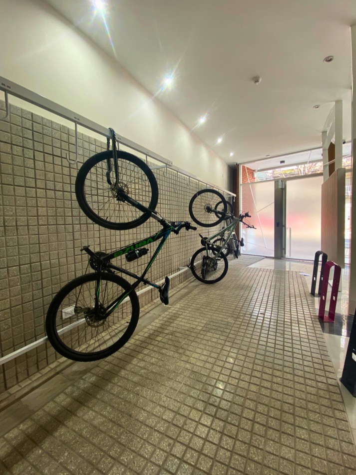 Venta | Semipiso 2 Dormitorios con Balcon y Parrillero | Ov Lagos 1261