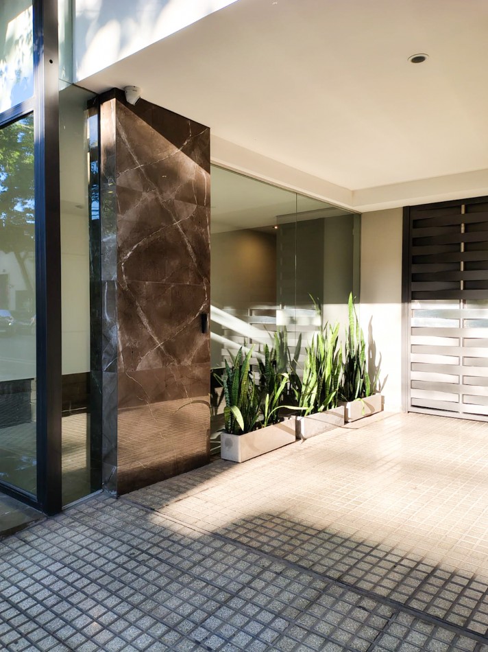 Venta | 2 dormitorios con balcon y cochera | Ov Lagos 1141