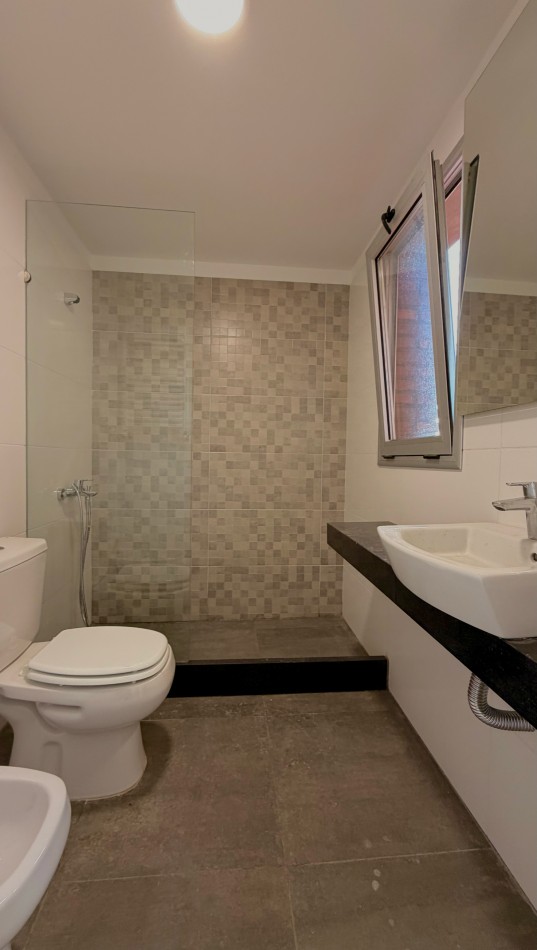 Venta | Departamento 2 Dormitorios con balcon | Ov. Lagos 1269