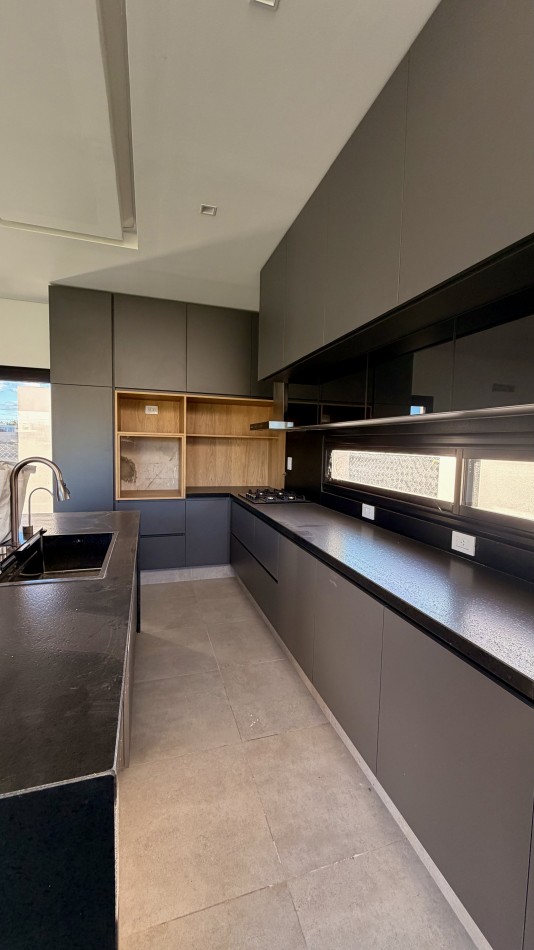 VENTA | VIVIENDA CON JARDIN | PUEBLO ESTHER