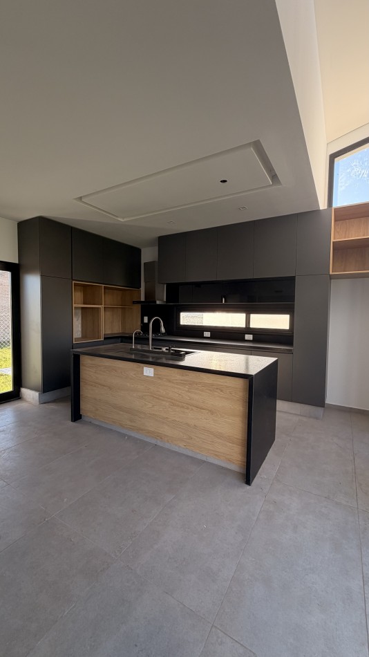 VENTA | VIVIENDA CON JARDIN | PUEBLO ESTHER