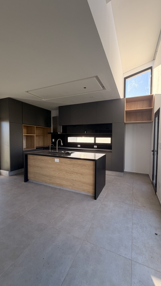 VENTA | VIVIENDA CON JARDIN | PUEBLO ESTHER