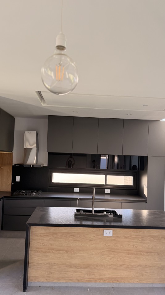 VENTA | VIVIENDA CON JARDIN | PUEBLO ESTHER