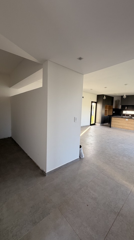 VENTA | VIVIENDA CON JARDIN | PUEBLO ESTHER