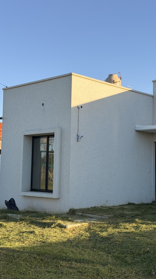 VENTA | VIVIENDA CON JARDIN | PUEBLO ESTHER