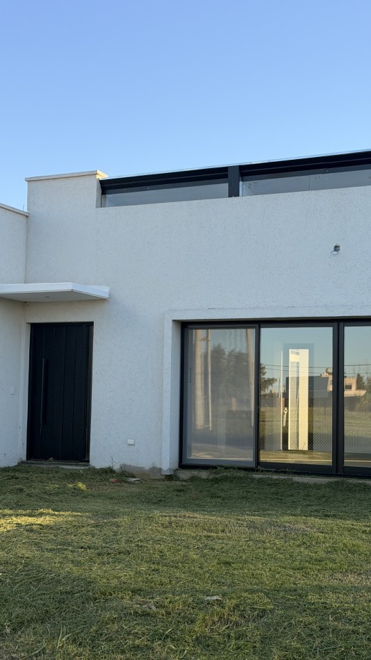 VENTA | VIVIENDA CON JARDIN | PUEBLO ESTHER