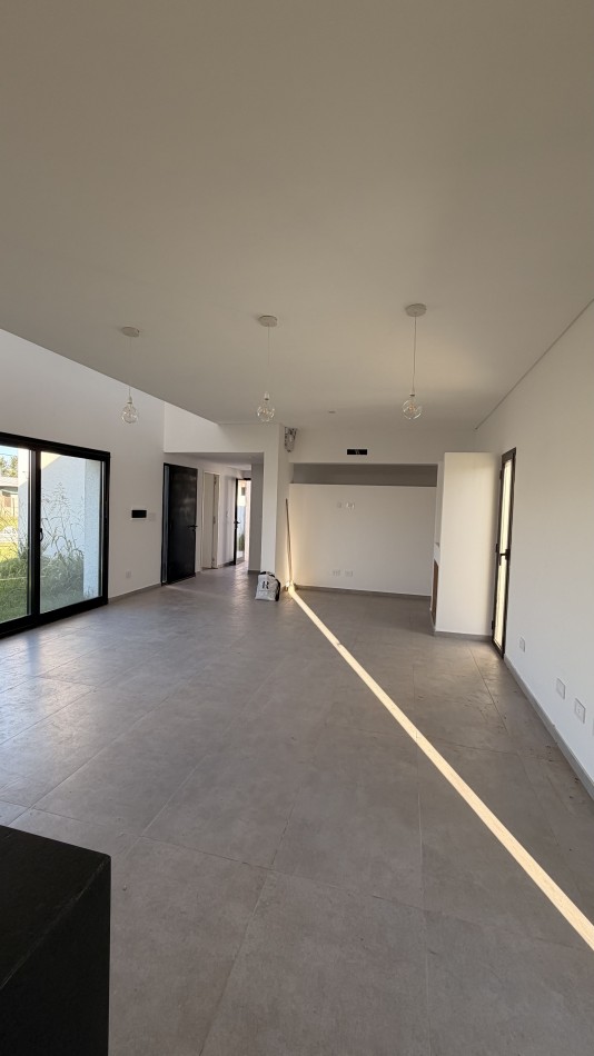 VENTA | VIVIENDA CON JARDIN | PUEBLO ESTHER