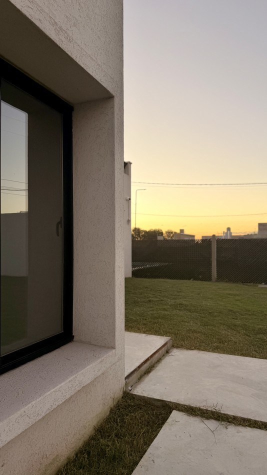 VENTA | VIVIENDA CON JARDIN | PUEBLO ESTHER