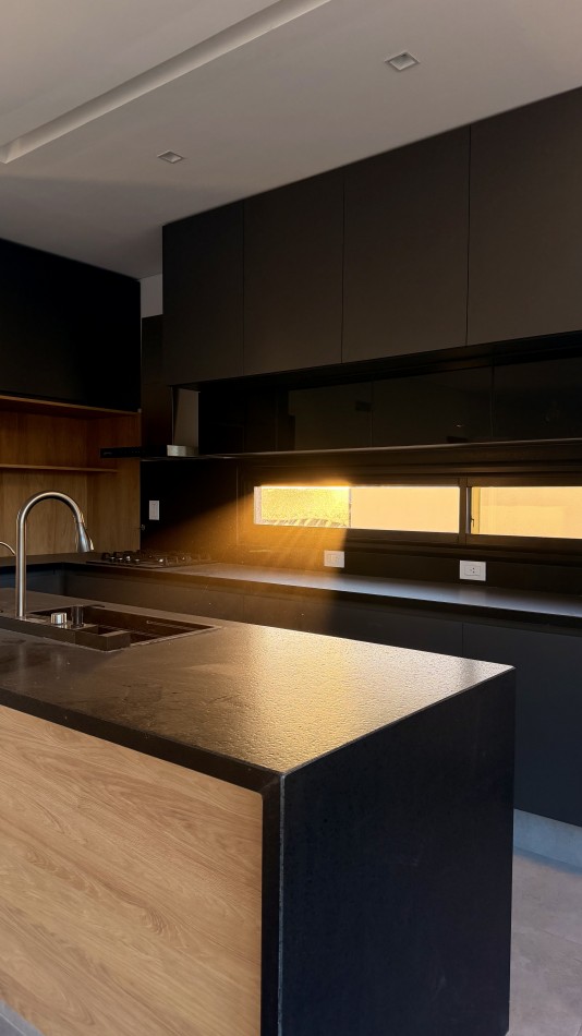 VENTA | VIVIENDA CON JARDIN | PUEBLO ESTHER