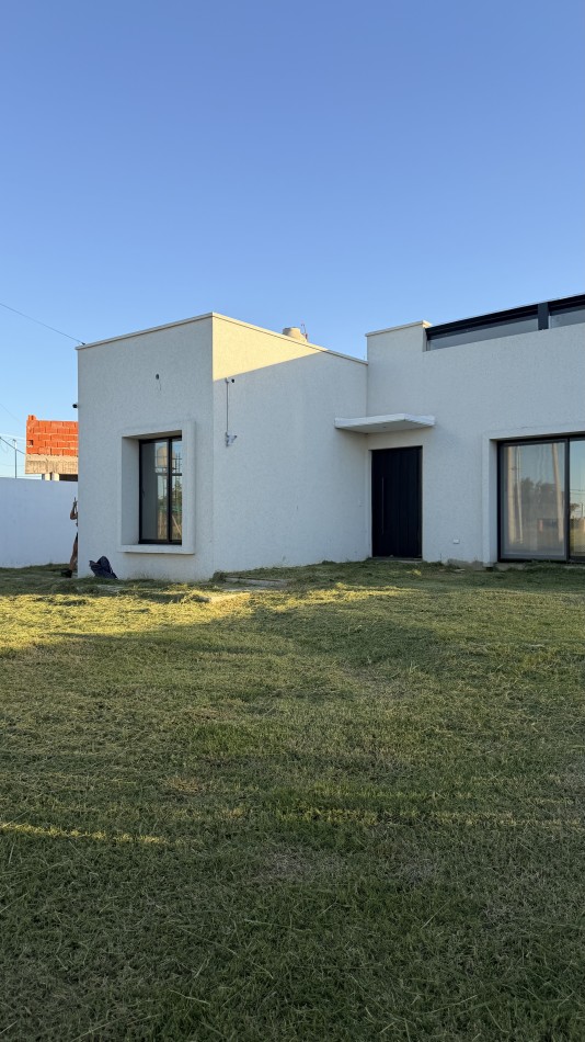 VENTA | VIVIENDA CON JARDIN | PUEBLO ESTHER