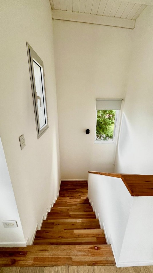 ALQUILER | CASA 3 HABITACIONES | SANTA COLOMA 9094