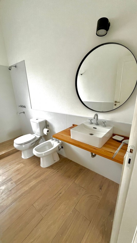 ALQUILER | CASA 3 HABITACIONES | SANTA COLOMA 9094