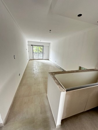 Oportunidad | 1 Dormitorio con Balcon en Venta | Suipacha 819