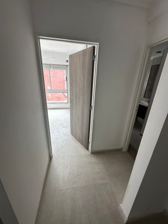 Oportunidad | 1 Dormitorio con Balcon en Venta | Suipacha 819