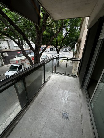 Oportunidad | 1 Dormitorio con Balcon en Venta | Suipacha 819