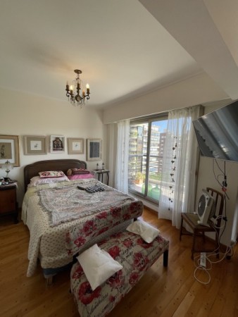 Venta Exclusiva: Piso de 2 Dormitorios con Vista a Plaza Lopez, Cochera y Amenities - Pasaje Storni 777, Rosario