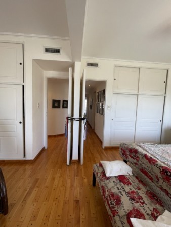 Venta Exclusiva: Piso de 2 Dormitorios con Vista a Plaza Lopez, Cochera y Amenities - Pasaje Storni 777, Rosario