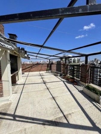 Venta Exclusiva: Piso de 2 Dormitorios con Vista a Plaza Lopez, Cochera y Amenities - Pasaje Storni 777, Rosario